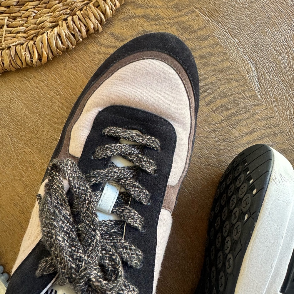 CHANEL Pink and Black Suede-Trim Athletic Sneakers - Picture 5 of 8